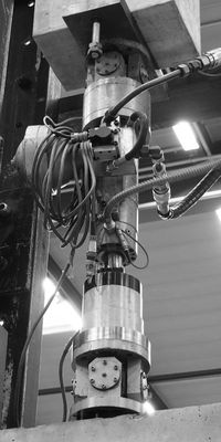 Schenck Trebel -160/+100kN Zylinder